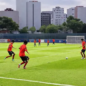 10 melhores escolas de futebol de SP em 2025